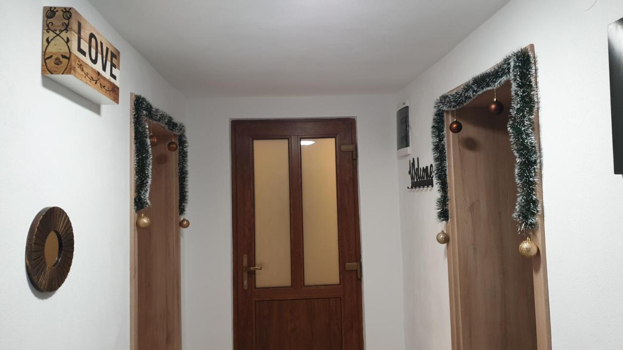 Nikas Apartment Sibiu Esterno foto